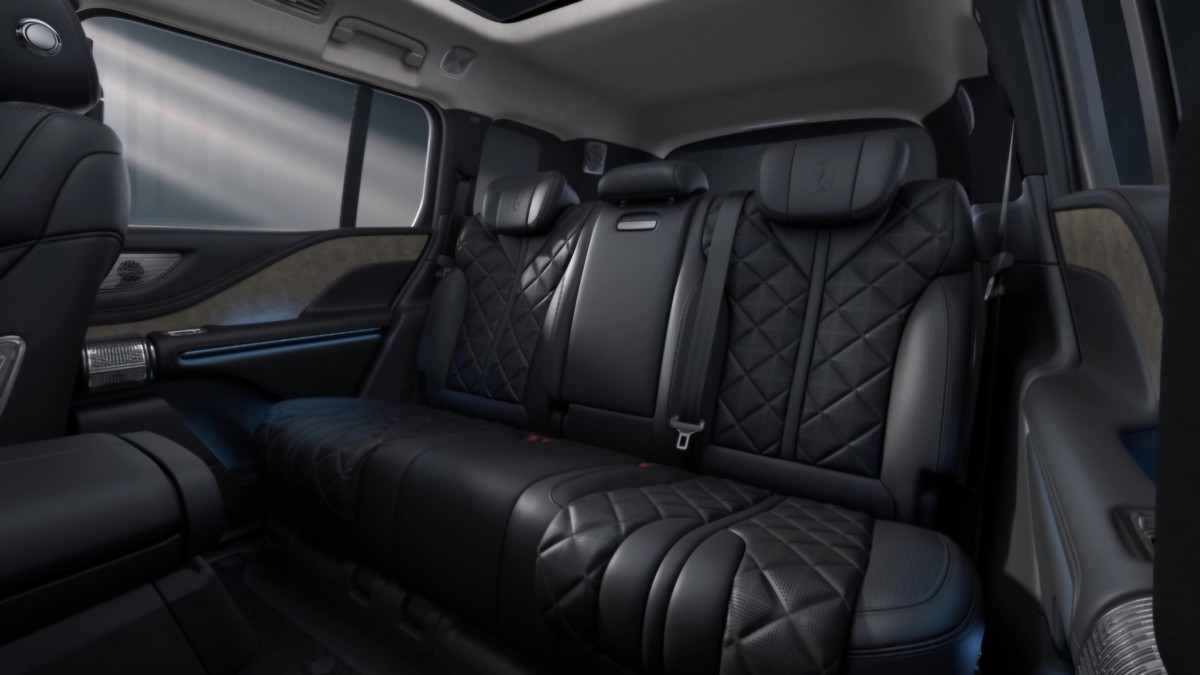Interior del Yangwang U8 2026 - Fuente: BYD