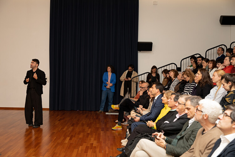 Concéntrico 2026 presenta la instalación de Smiljan Radić y 26 intervenciones urbanas en Logroño, España - Imagen 6 de 8