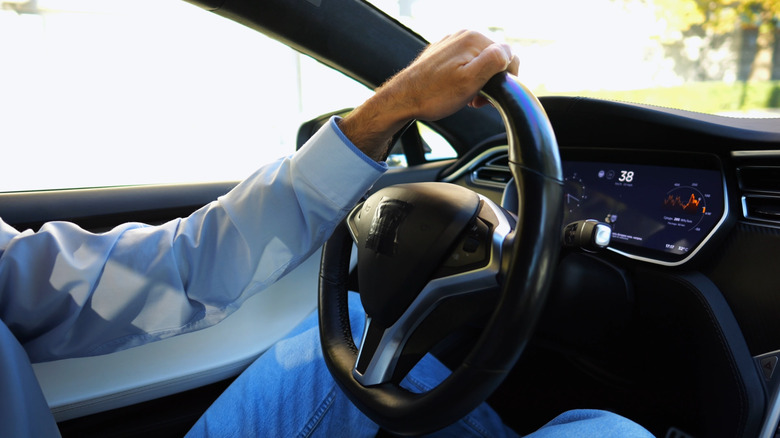 Interior de un coche eléctrico