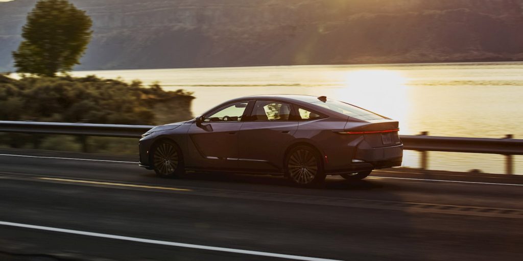 Lexus-ES-EV