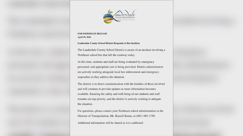El autobús del distrito escolar del condado de Lauderdale respondió al accidente